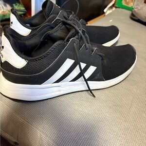 Adidas Men's Classic Black and White Sneakers